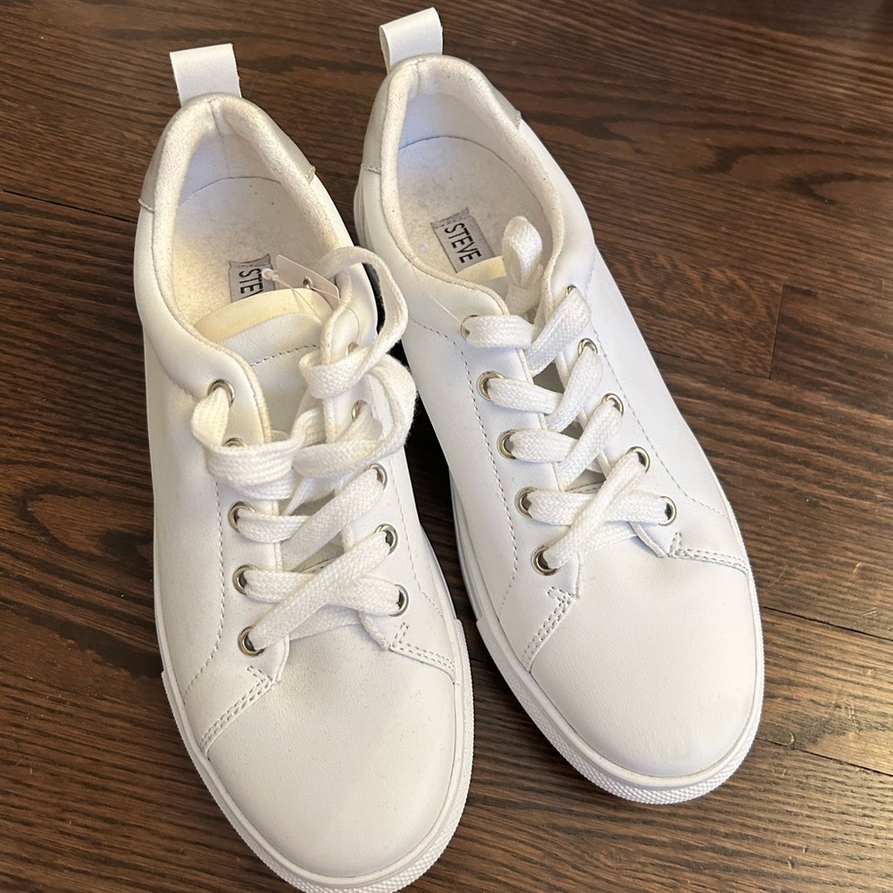 Steve Madden white sneakers